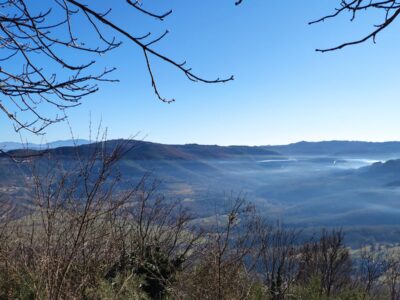 Montona, la valle del Mirna nella nebbia – Croazia