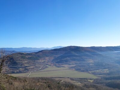 Montona, panorama sulla valle del Mirna – Croazia