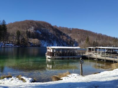 Laghi di Plitvice, battello sul lago – Croazia