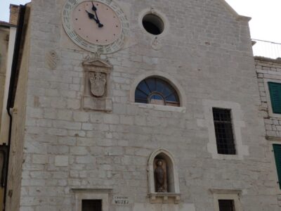 Sebenico, chiesa nel centro storico – Croazia