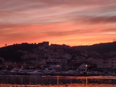 Trogir, alba sulla Riva – Croazia